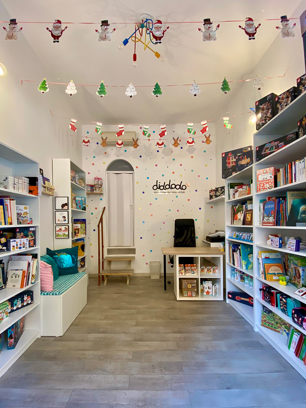Interno della microlibreria
